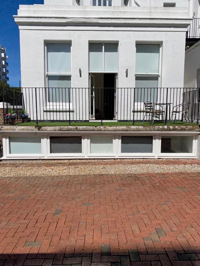 Luxury Seaside Apartment Eastbourne Eksteriør bilde