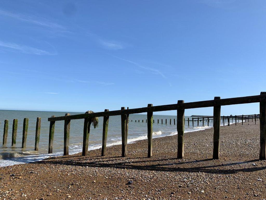 Luxury Seaside Apartment Eastbourne Eksteriør bilde